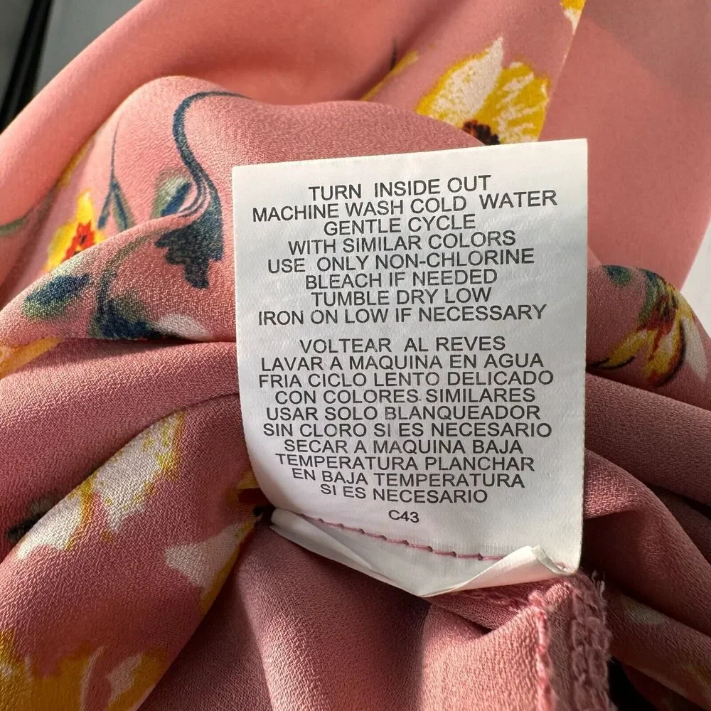 Lily White Ladies Sz M Dusty Pink Floral VNeck Cap Ruffle Sleeves - Picture 7 of 7